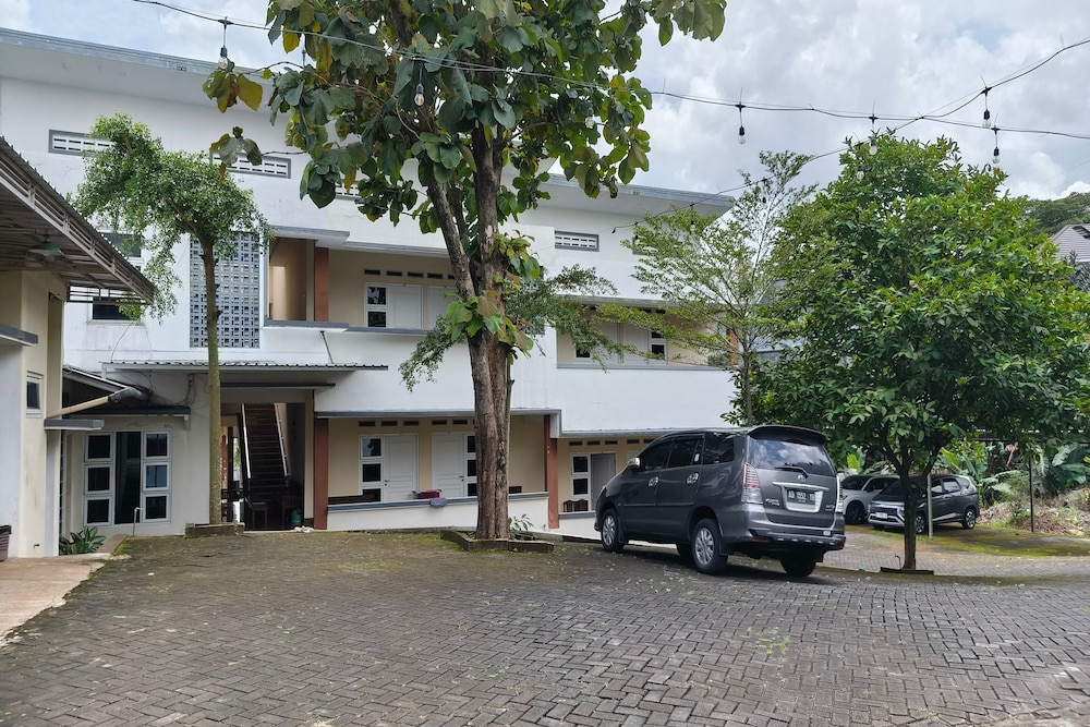 Hotel O House Of Fosil Syariah