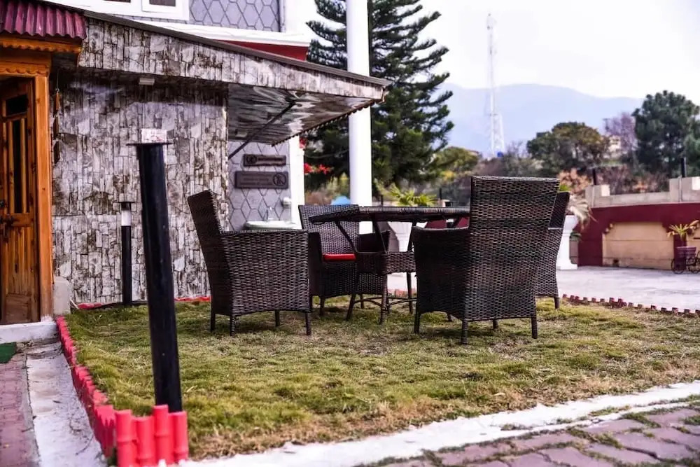 Republika Central Hotel & Resort