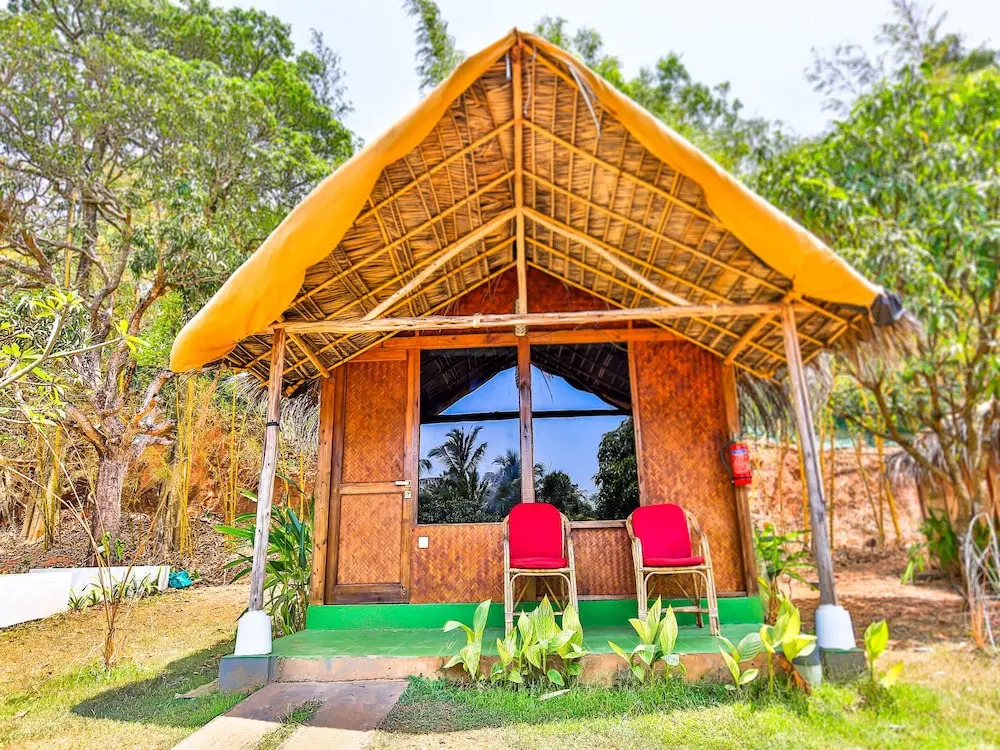 OYO 14372 Varty's Hillside Huts