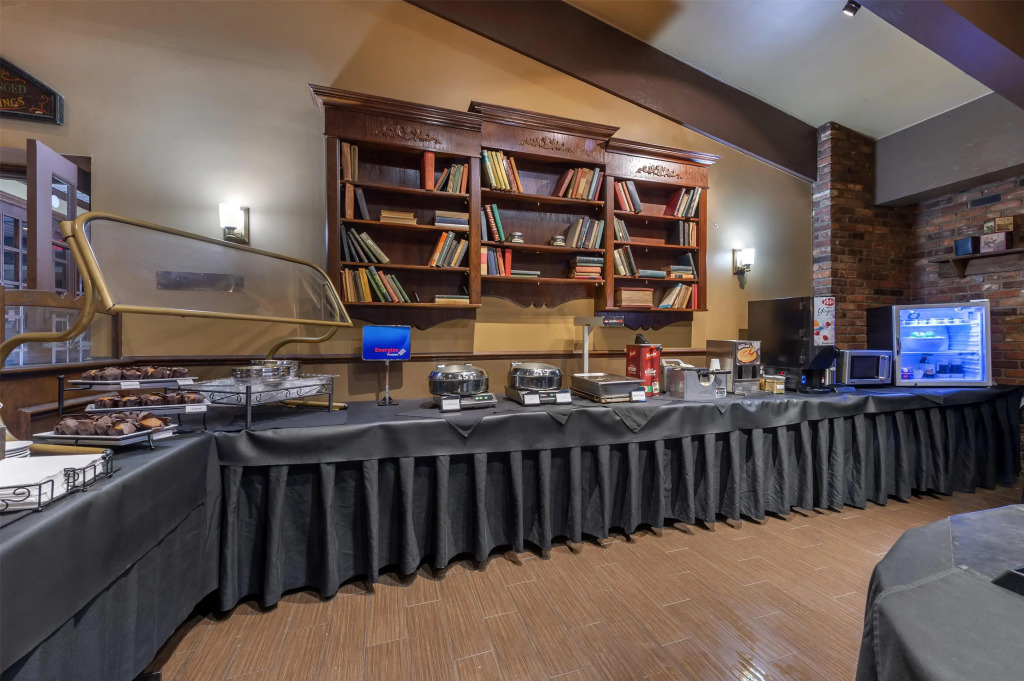 Best Western Parkway Inn & Conference Centre