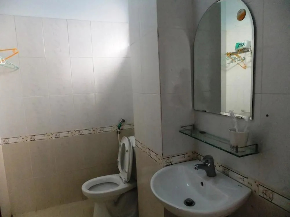Eena Hotel