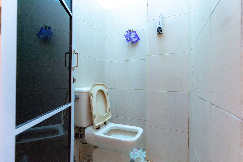 RedDoorz near Hang Nadim Batam Airport