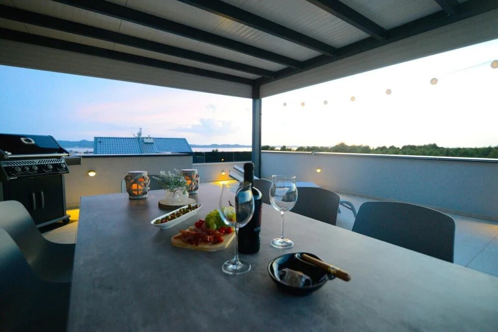 Rooftop apartment Jadera