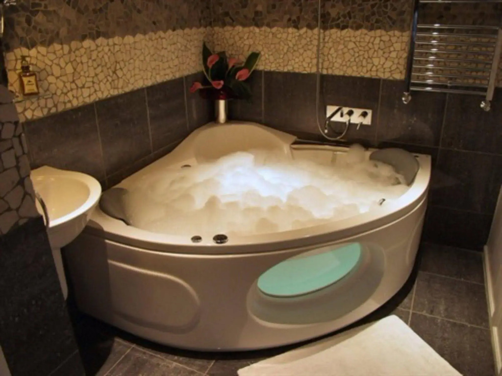 The Sun Hotel