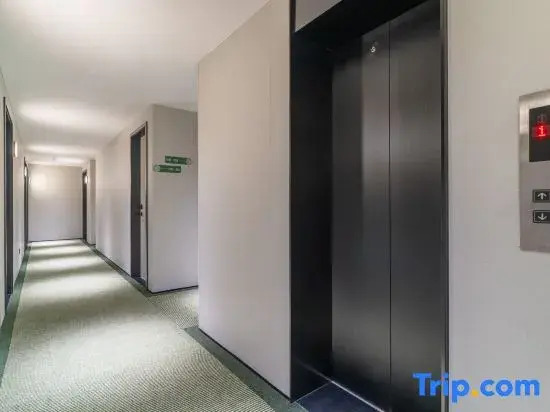 Hi Inn Hotel (Chengdu Tianfu New Area Nanhu Overpass Subway Station)
