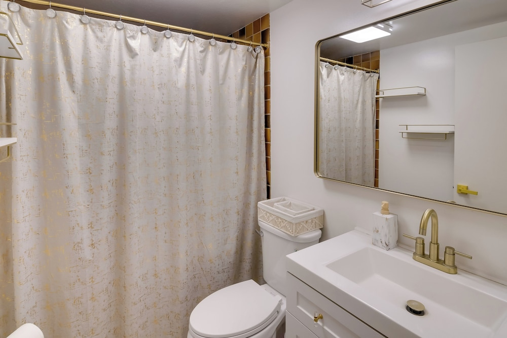 Outdoor Oasis in Pine Mountain Club! Cabin Getaway