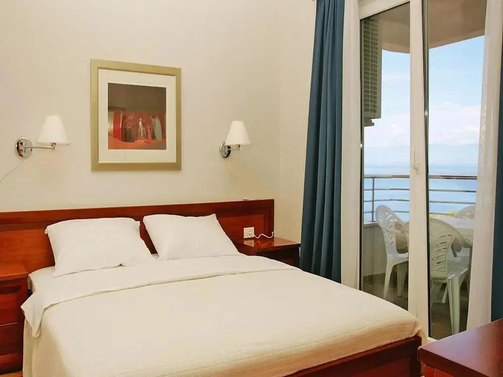 Apartment in Veli Losinj by the Sea