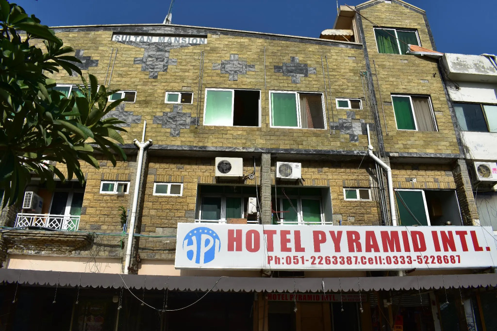Hotel Pyramid International