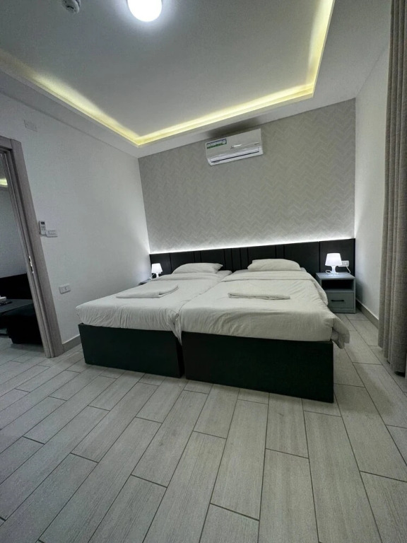 Luxury Room 03 Near Downtown