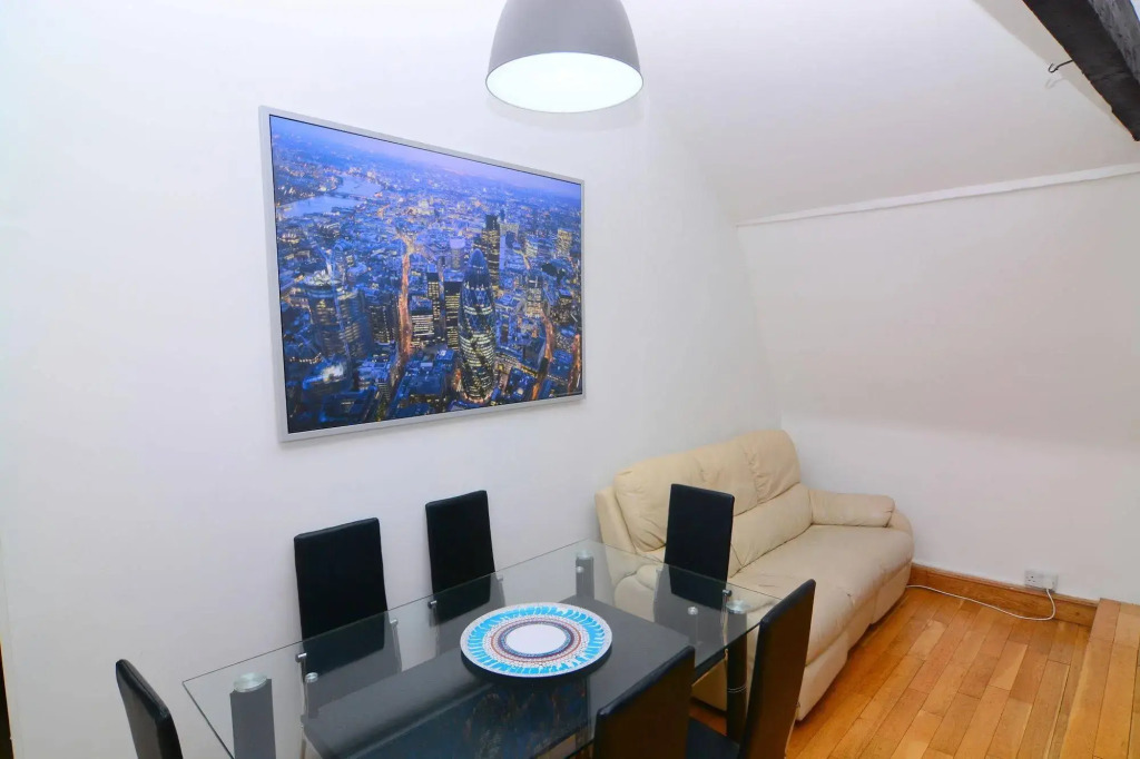Apartment Wharf – Vintage Central London Apartment