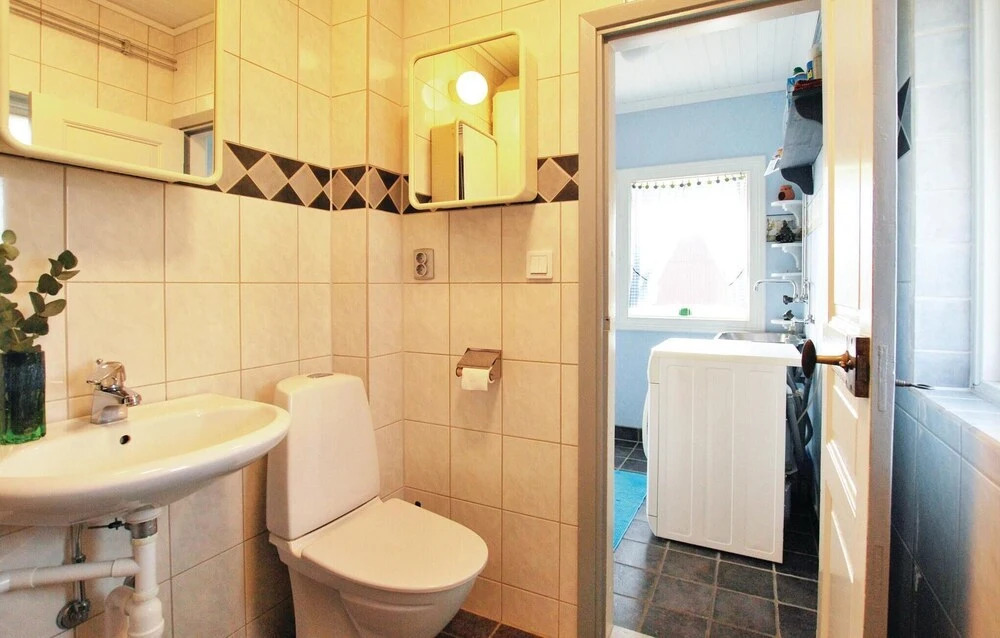 2 Bedroom Lovely Home In Hultsfred