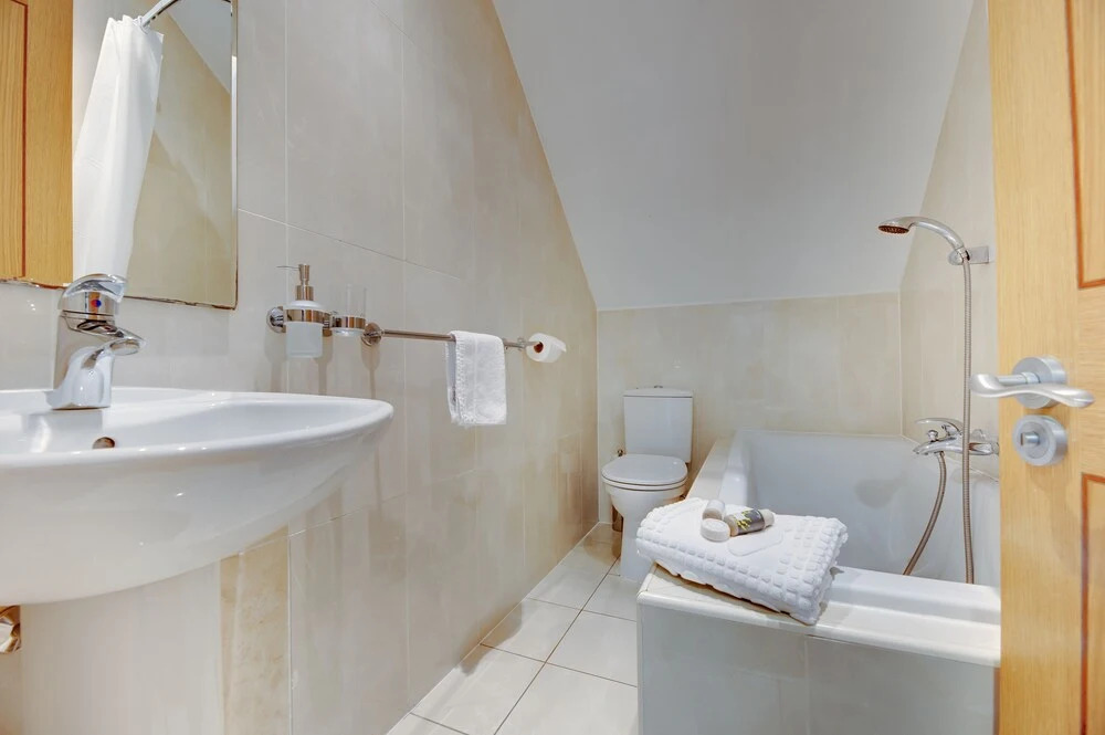 Week2Week 2Bed & 2Bath Jesmond Apartment