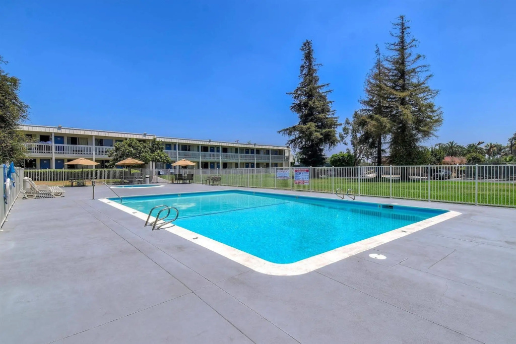 Motel 6-Claremont, CA