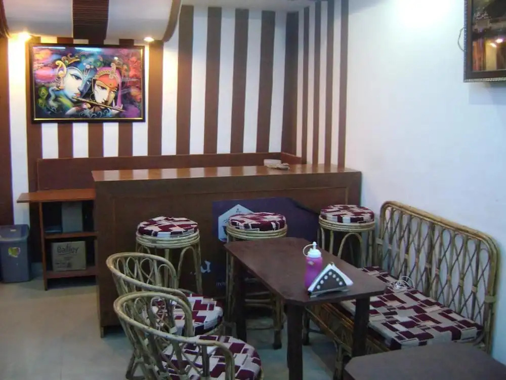 BlueStays Hostel