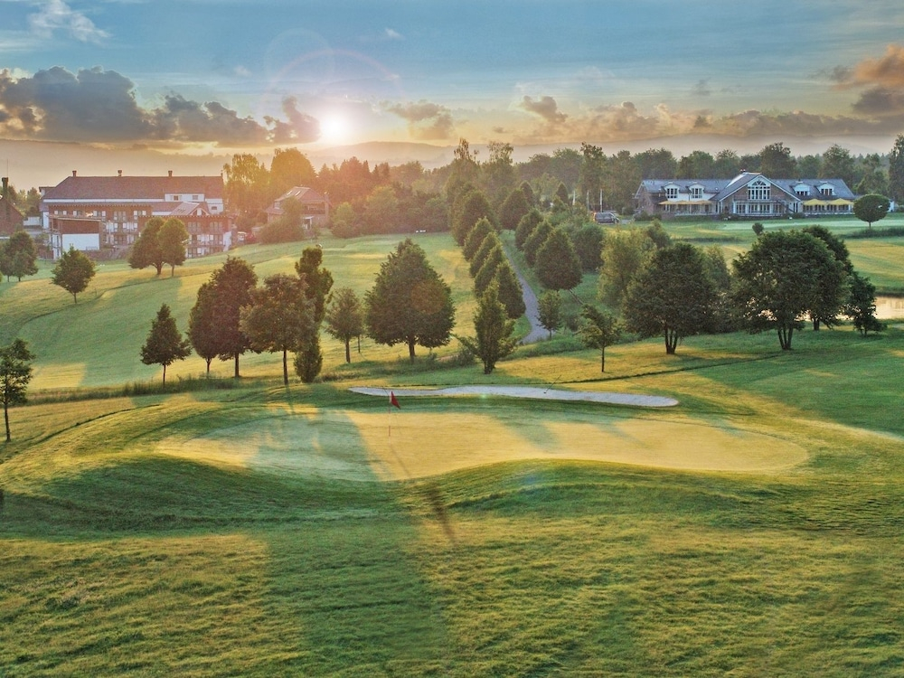 Golf & Resort Hotel Gut Heckenhof im Siegtal zwischen Bonn und Köln