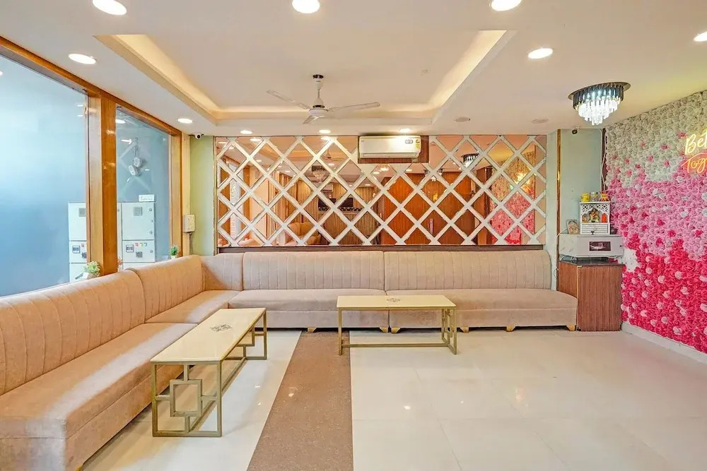 Fabhotel The Virat