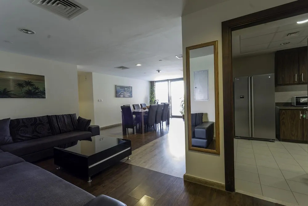One Perfect Stay - Executive Tower