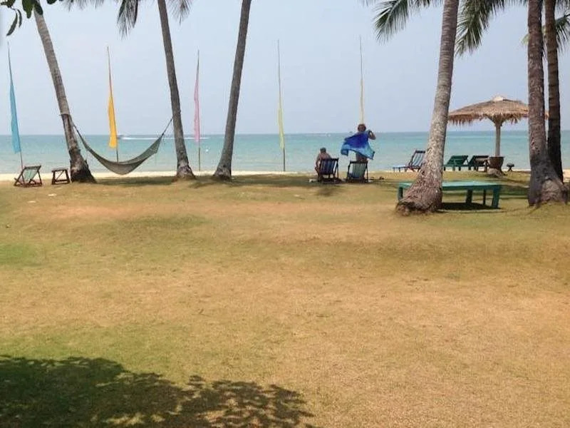 Holiday Beach Resort