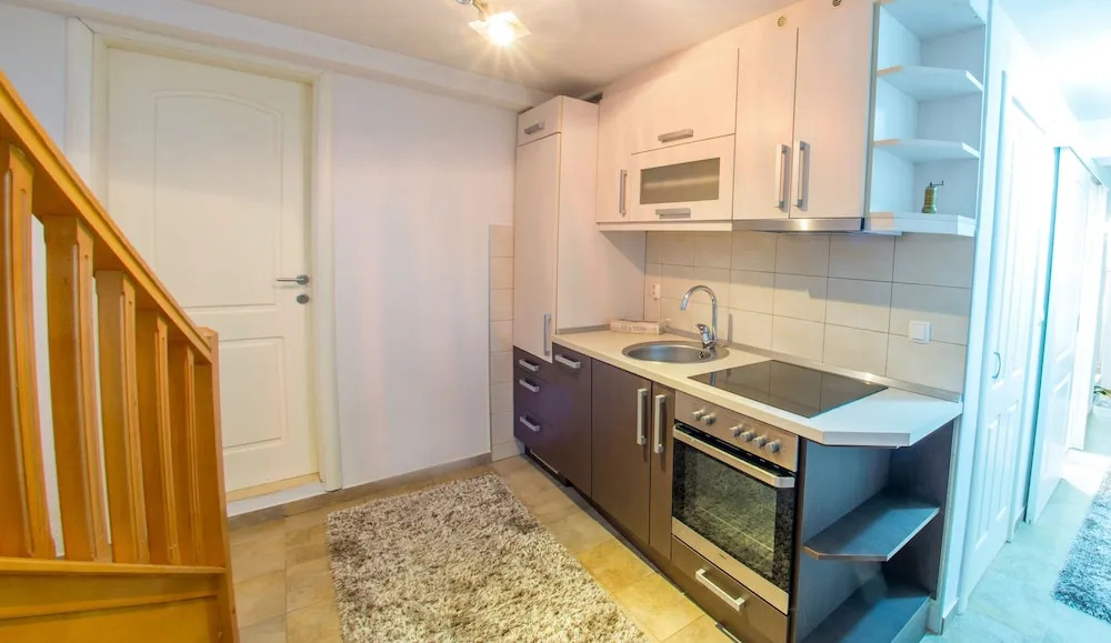 Purple Rain Apartment