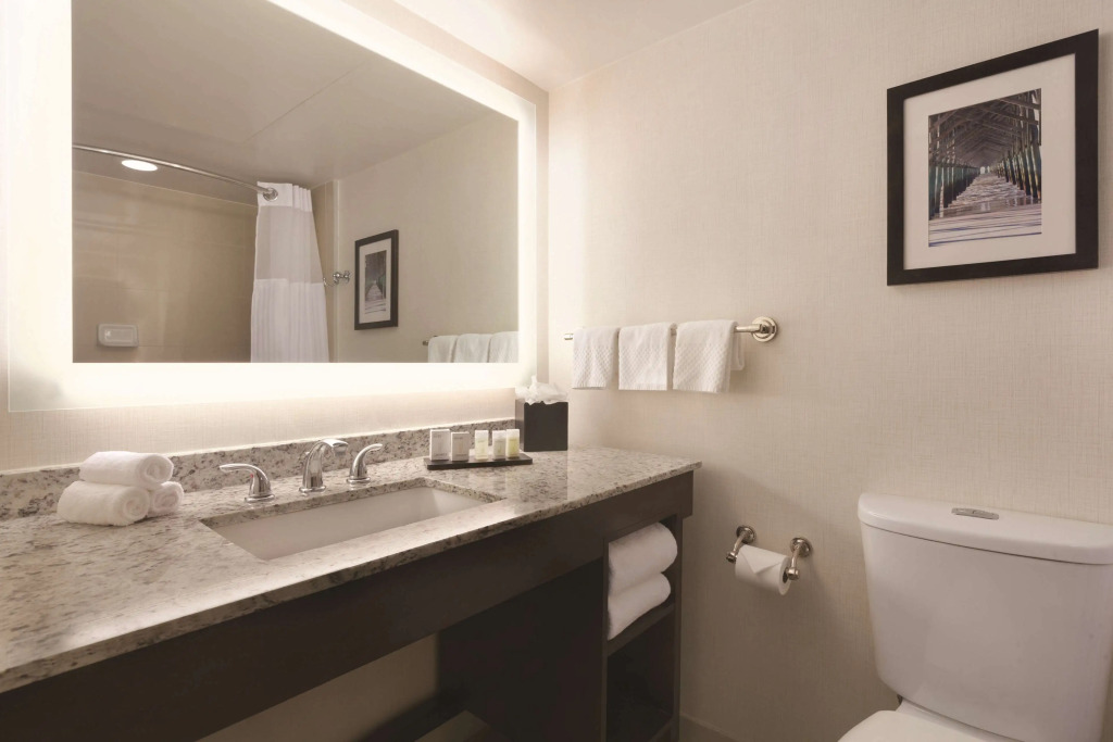 Embassy Suites by Hilton Jacksonville Baymeadows