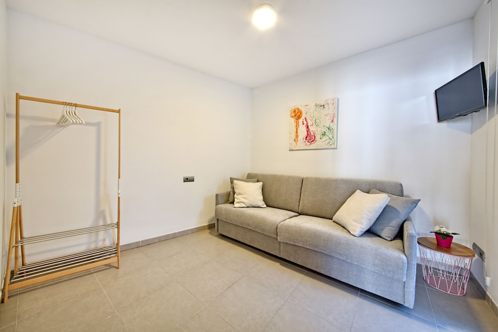 Poble Espanyol Apartments