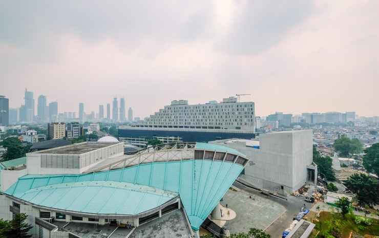 Best Studio with Pool View at Menteng Park Apartment By Travelio