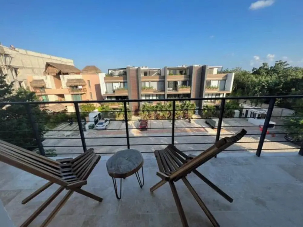 Spectacular Apartment Bridge Pool