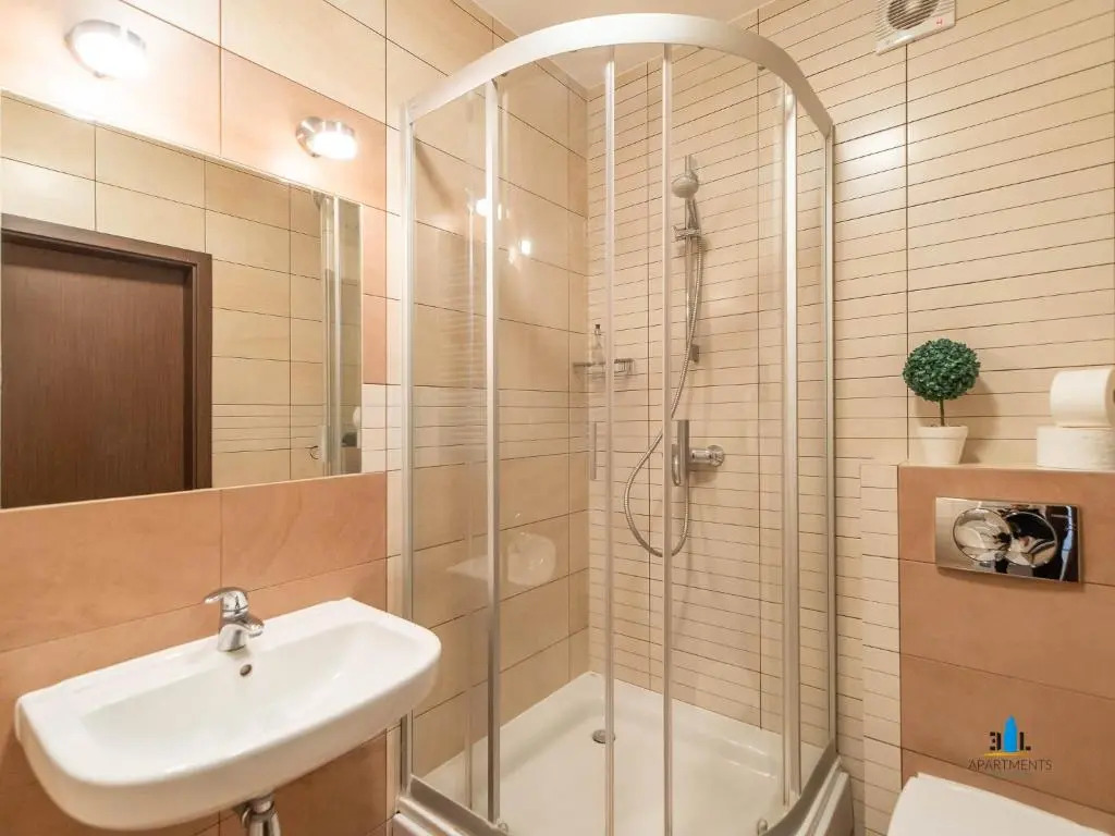 3L Apartments Aquarius