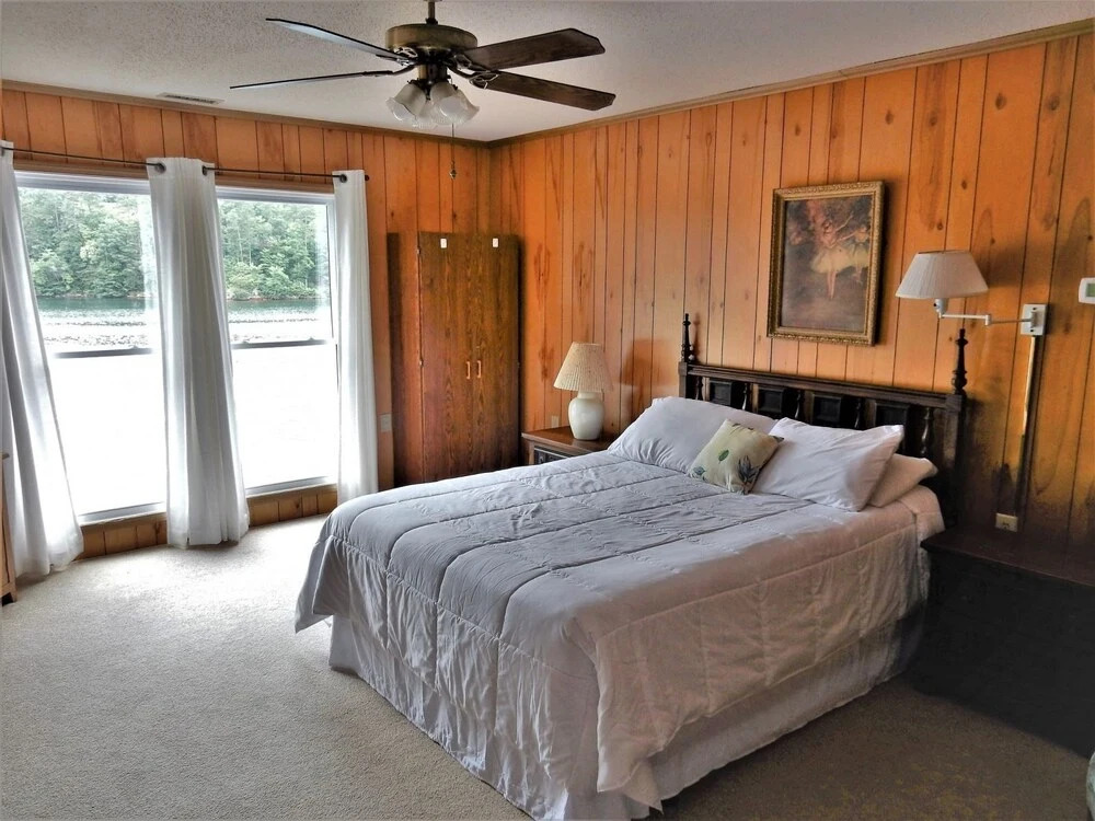 Wallace Lake House