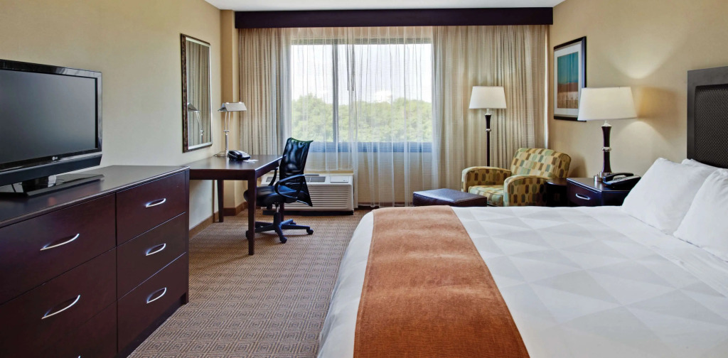 Radisson Hotel Freehold