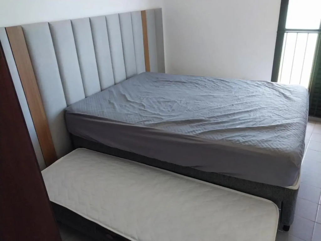 Apartamento na avenida da praia Martim de Sá com vista infinita pro mar em todos os cômodos.No 3o. quiosque próximo a prainha.Sinta-se na praia ouvindo o barulho das ondas e música dos quiosques.Com piscina adulto e infantil.