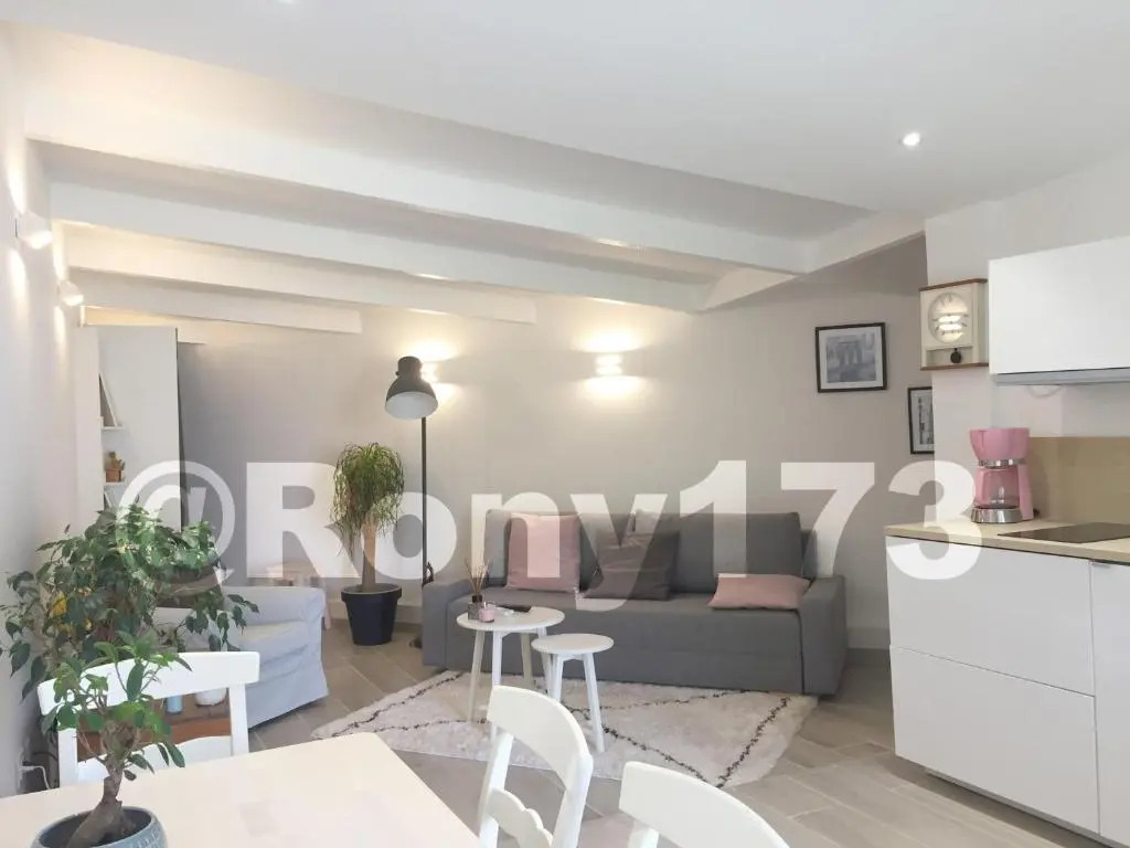 Studio proche mer et ville TOULON 2 pers