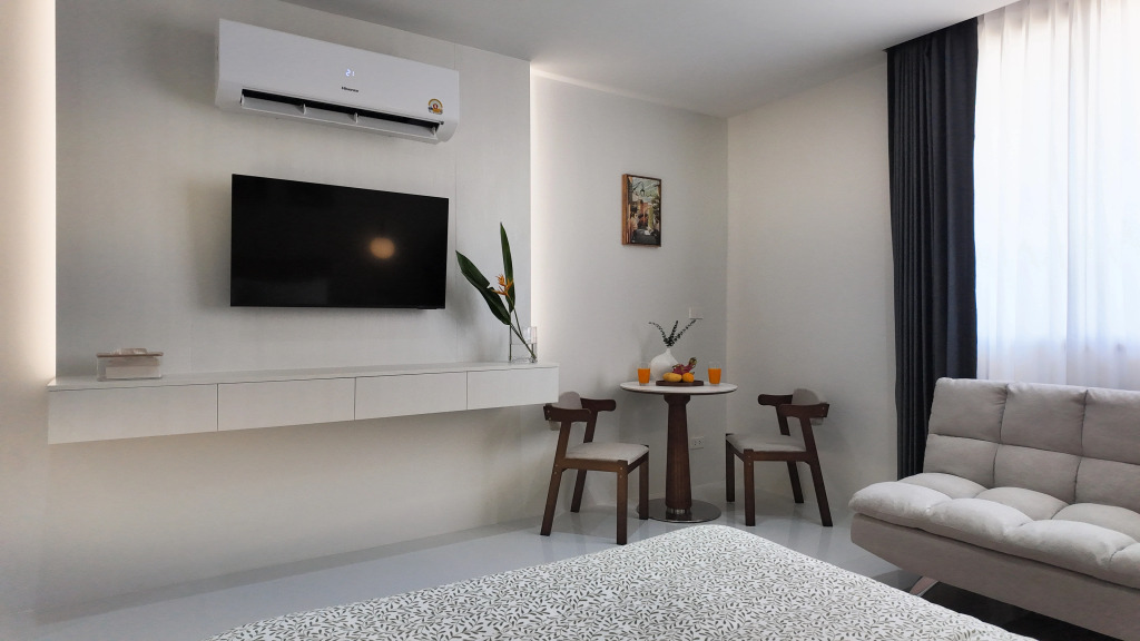 Квартира Casa Olive Phuket at Nai Harn beach