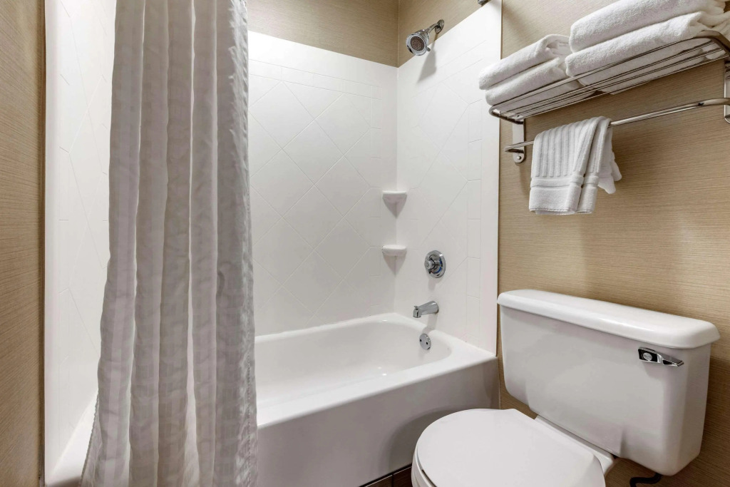 Comfort Inn & Suites Butler