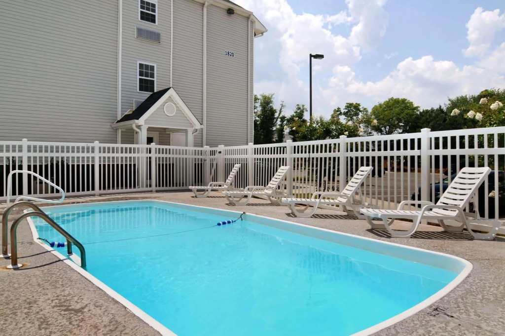 SureStay by Best Western Huntsville East