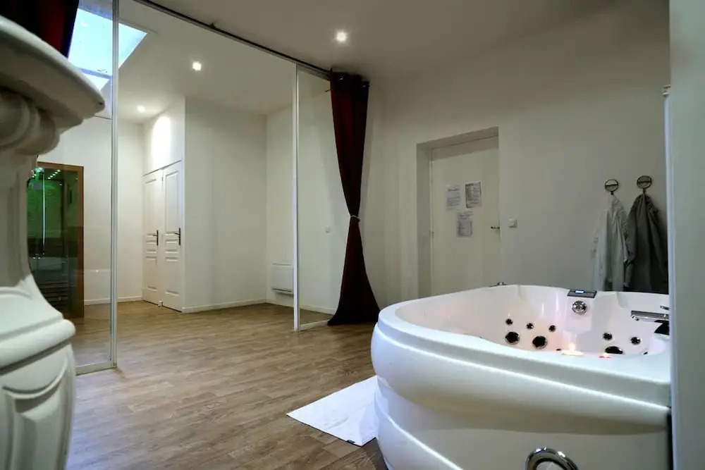 Baignoire Blaneo Sauna 10 Minutes de la Gare