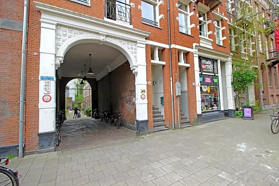 Beautiful 2 floor Vondelpark apartment