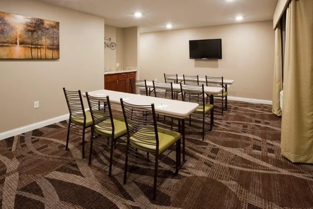 Comfort Inn & Suites