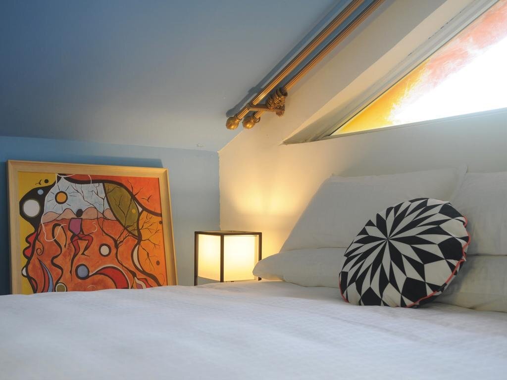 Coloroom Hotel