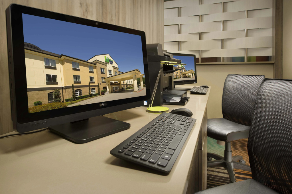 Holiday Inn Express Hotel and Suites DFW-Grapevine by IHG