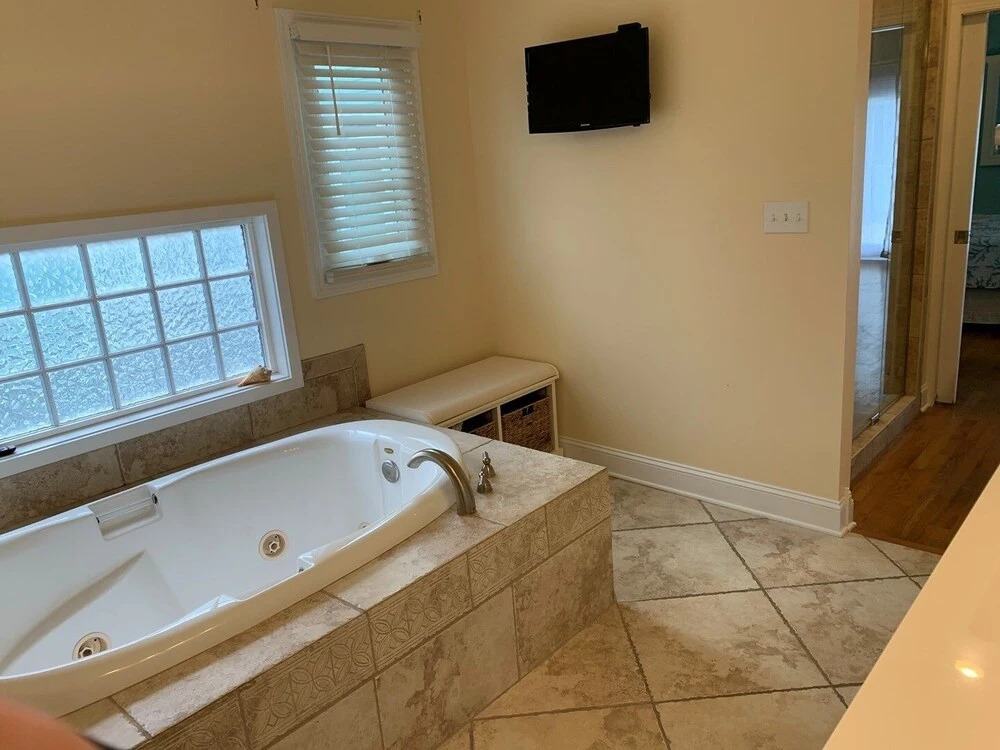 Tortuga 5 Bedroom Home by RedAwning
