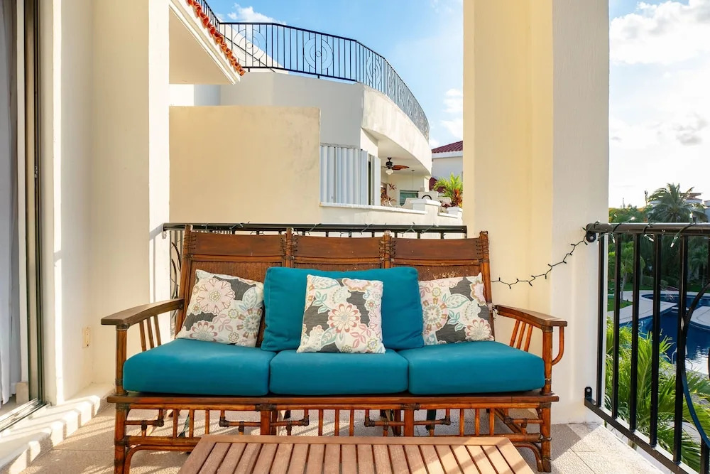 Paseo Del Sol Reef 305 3 Bedroom Condo by RedAwning