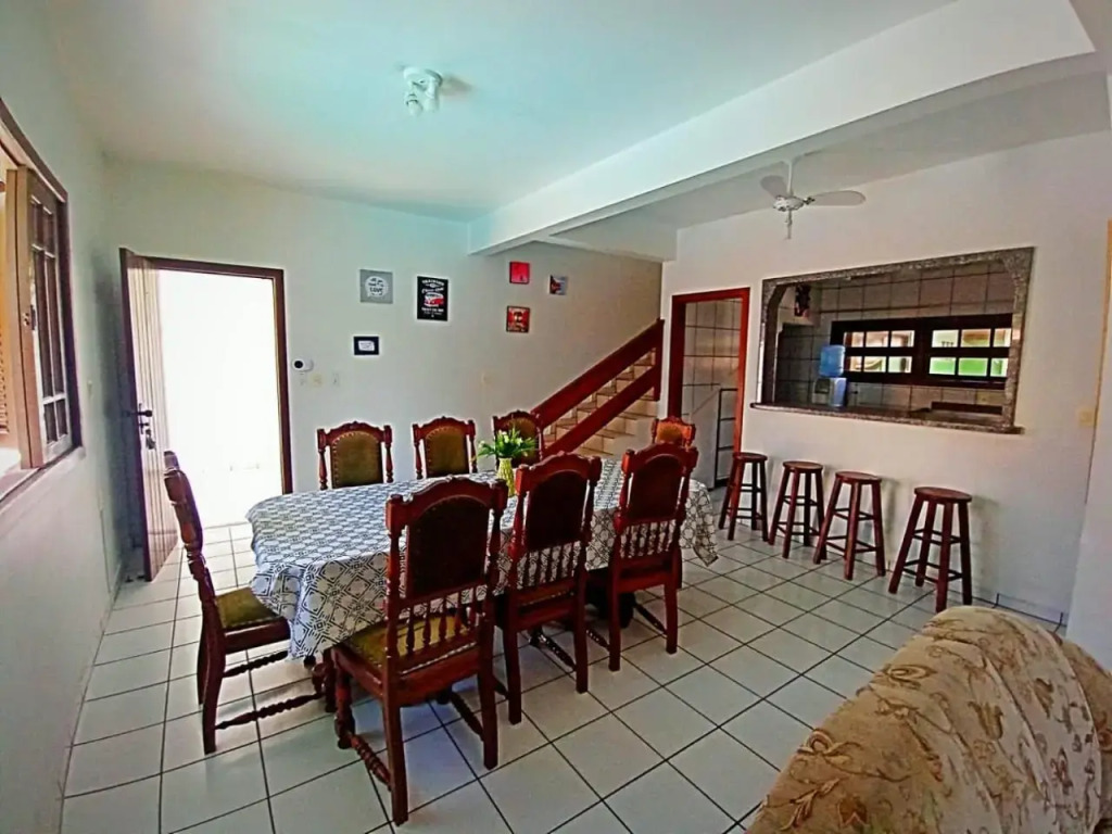 CASA ARMANI 50 metros DA PRAIA MARISCAL BOMBINHAS