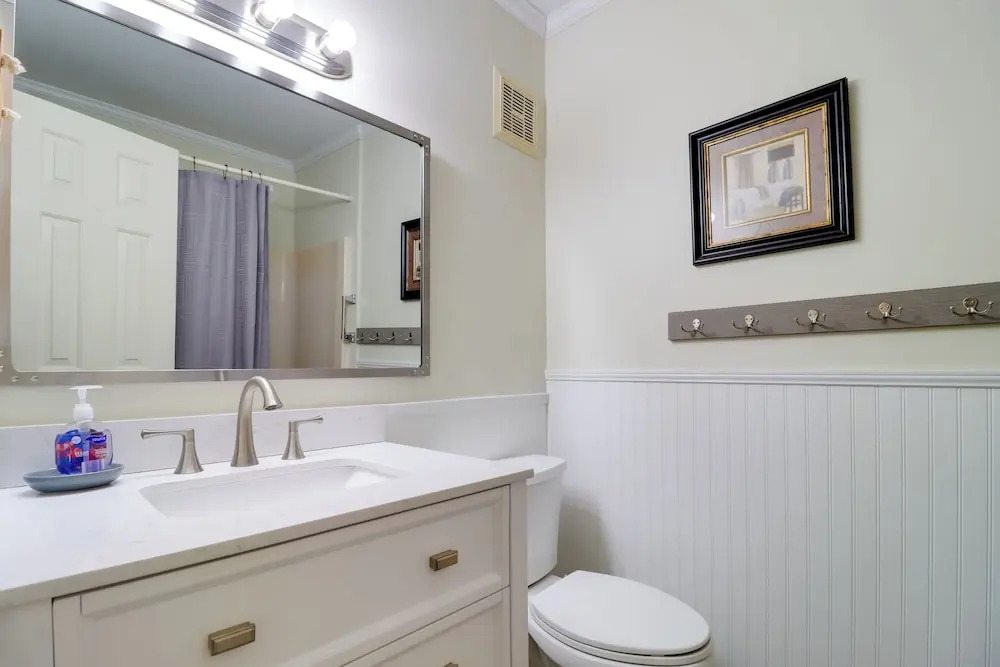 Oceanfront Carolina Beach Condo, Steps to Shore!