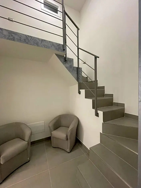 3 Rooms Chiaia