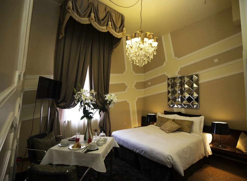 Avogaria 5 Rooms