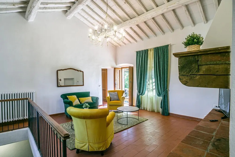 Oliveta a Retreat Surrounded by Olive Trees