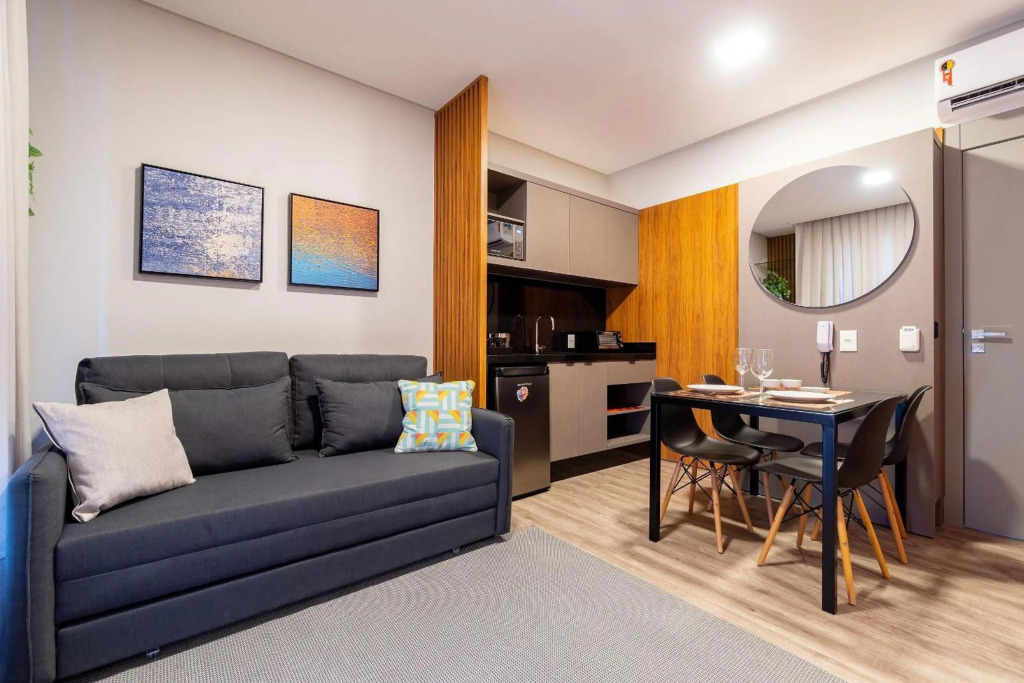AION suítes 102 - Compacto e luxuoso Loft - Rooftop com piscina e academia - À poucos passos da praia