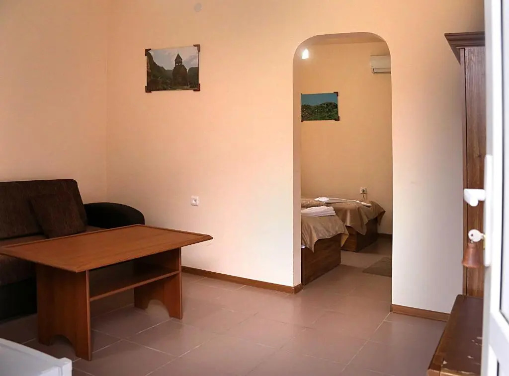 Lucytour Hotel