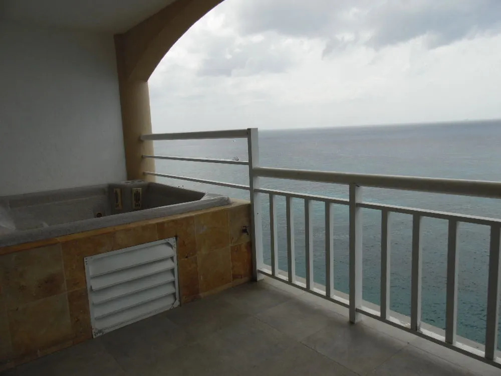 Penthouse B North El Cantil